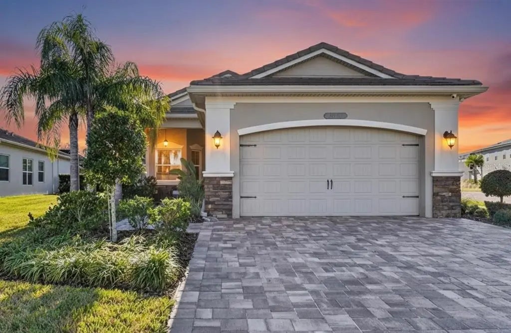 30724 Lindentree Drive, WESLEY CHAPEL