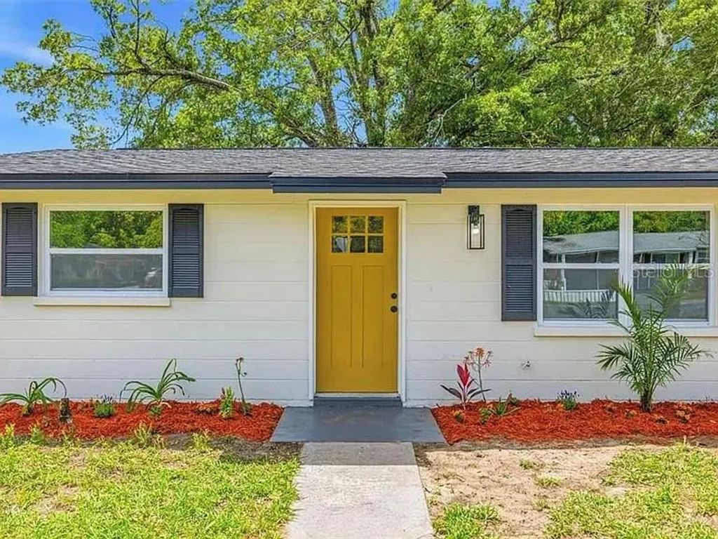 39252 Heights Avenue, ZEPHYRHILLS