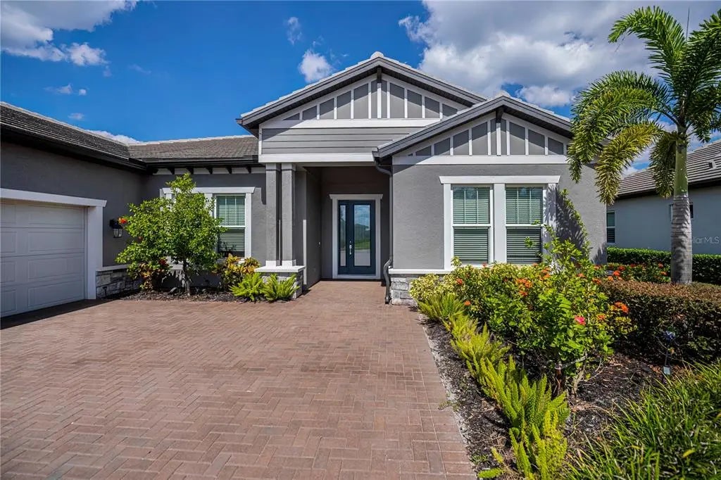 6137 Lungo Lago Drive, SARASOTA