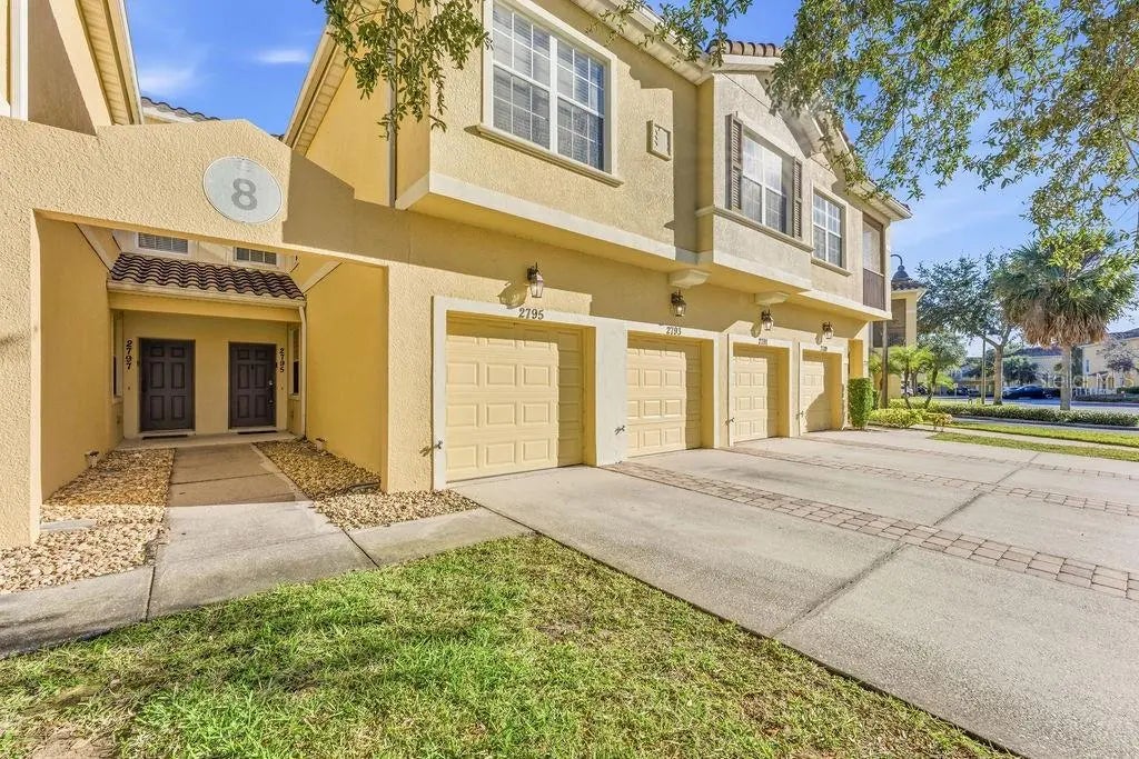2795 Oakwater Drive 2795, KISSIMMEE