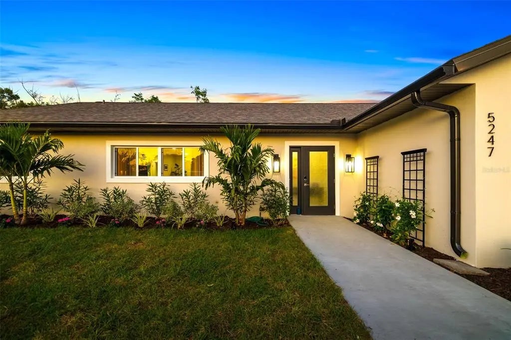 5247 Carmilfra Drive, SARASOTA