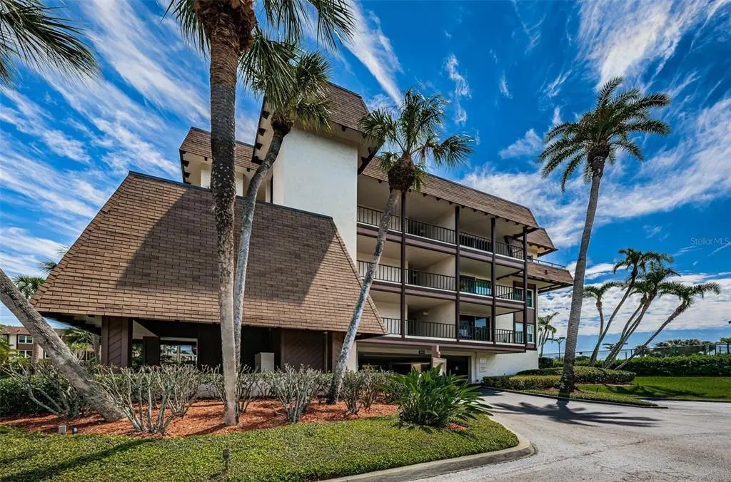 3021 Countryside Boulevard 24a, CLEARWATER