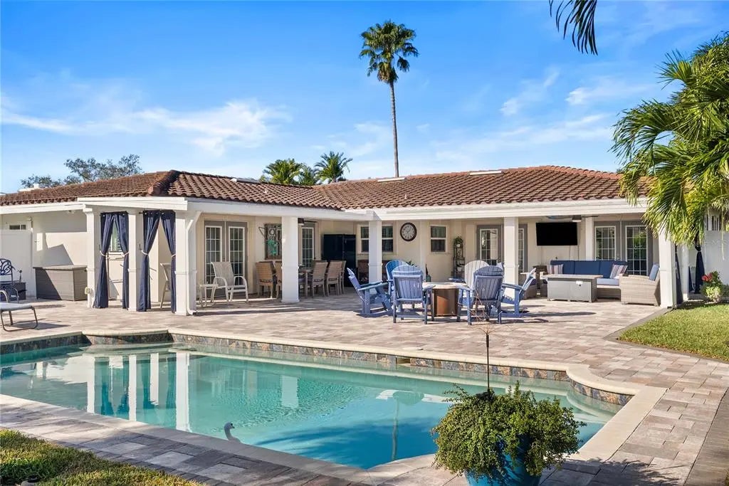 1896 Sailfish Road S, ST PETERSBURG