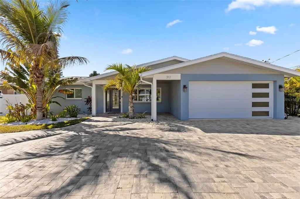 312 Westwinds Drive, PALM HARBOR