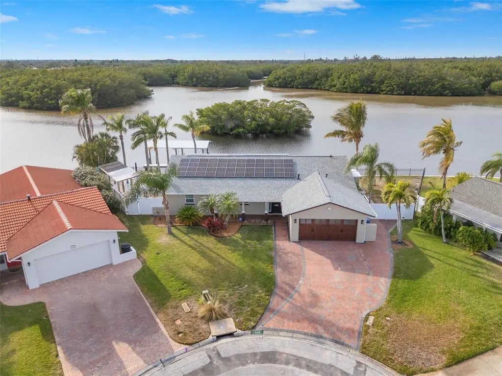 1300 51st Avenue Ne, ST PETERSBURG