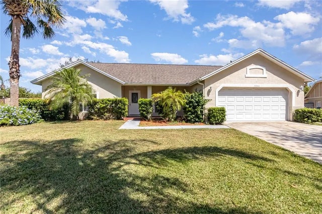 13044 Pine Sap Court, CLERMONT
