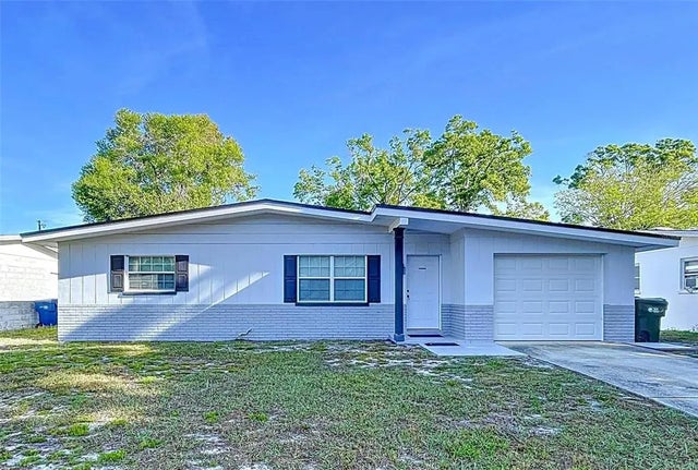 910 Lakeside Drive, LARGO