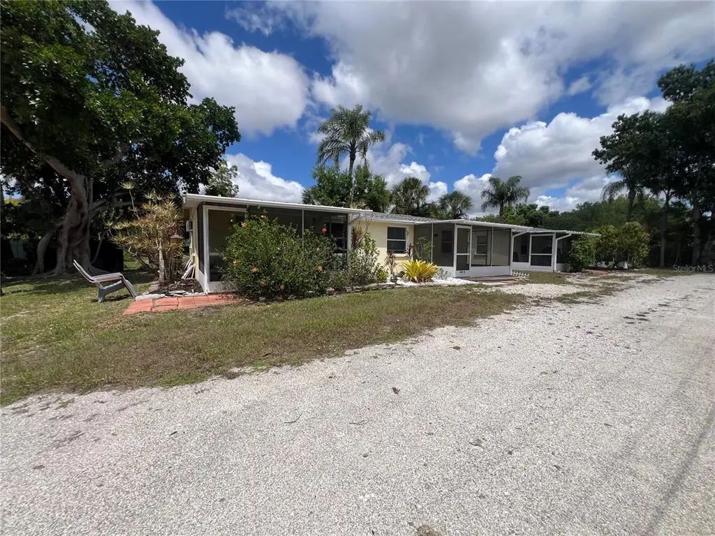 275 Pineapple Street B, ENGLEWOOD