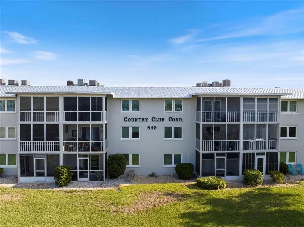 649 Tamiami Trail S 305, VENICE