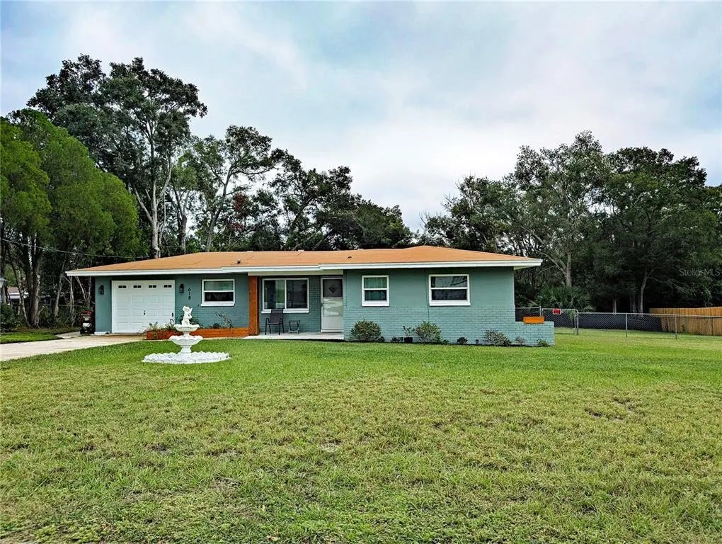 618 Bell Avenue, INVERNESS