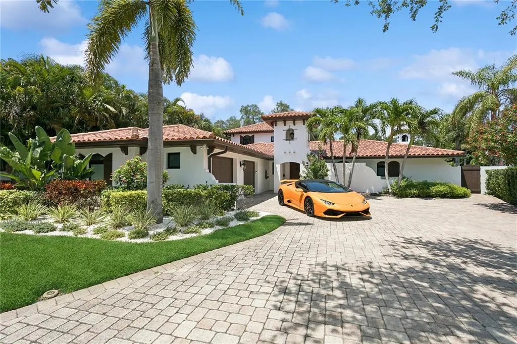 145 Bay Point Drive Ne, ST PETERSBURG