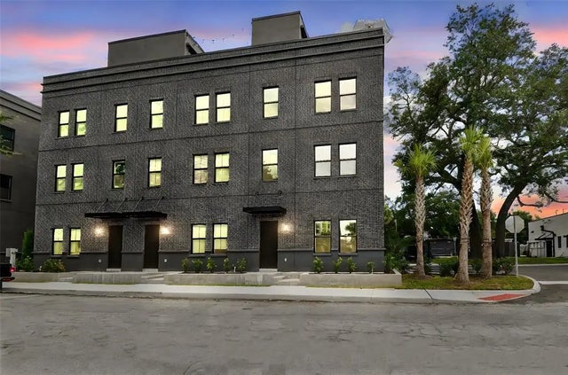 1218 E Kay Street 12, TAMPA