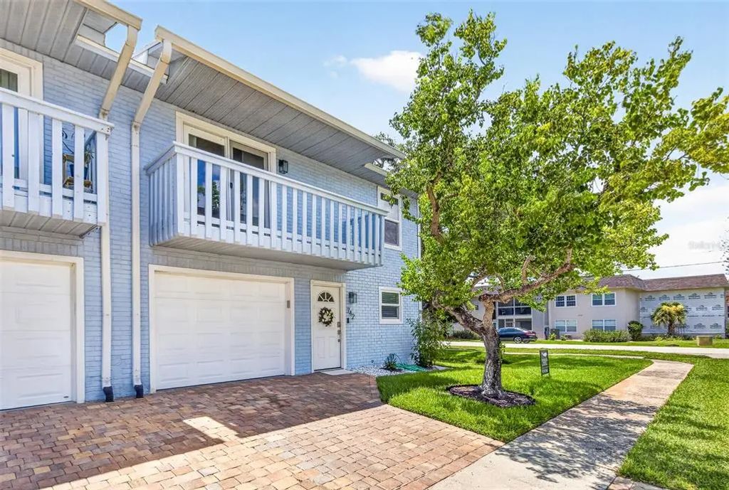 742 Laurel Bay Circle, NEW SMYRNA BEACH
