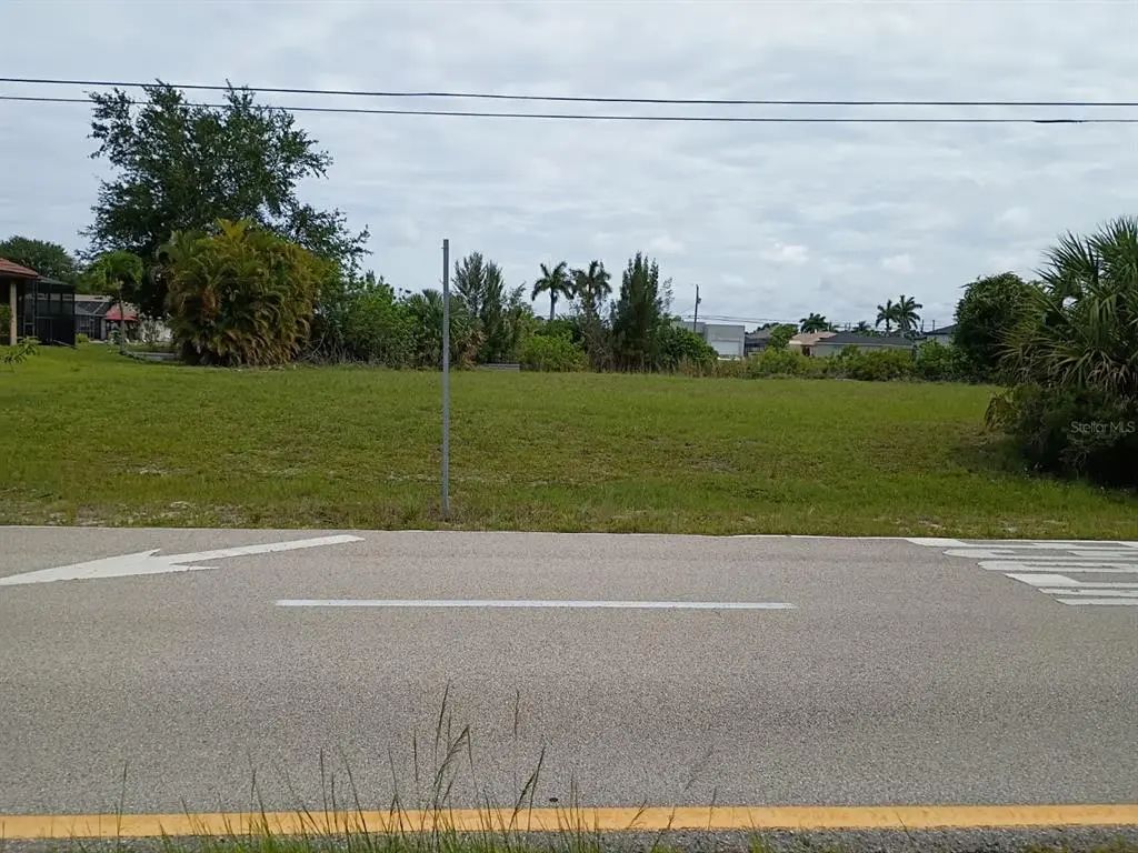2915 Diplomat Parkway W, CAPE CORAL