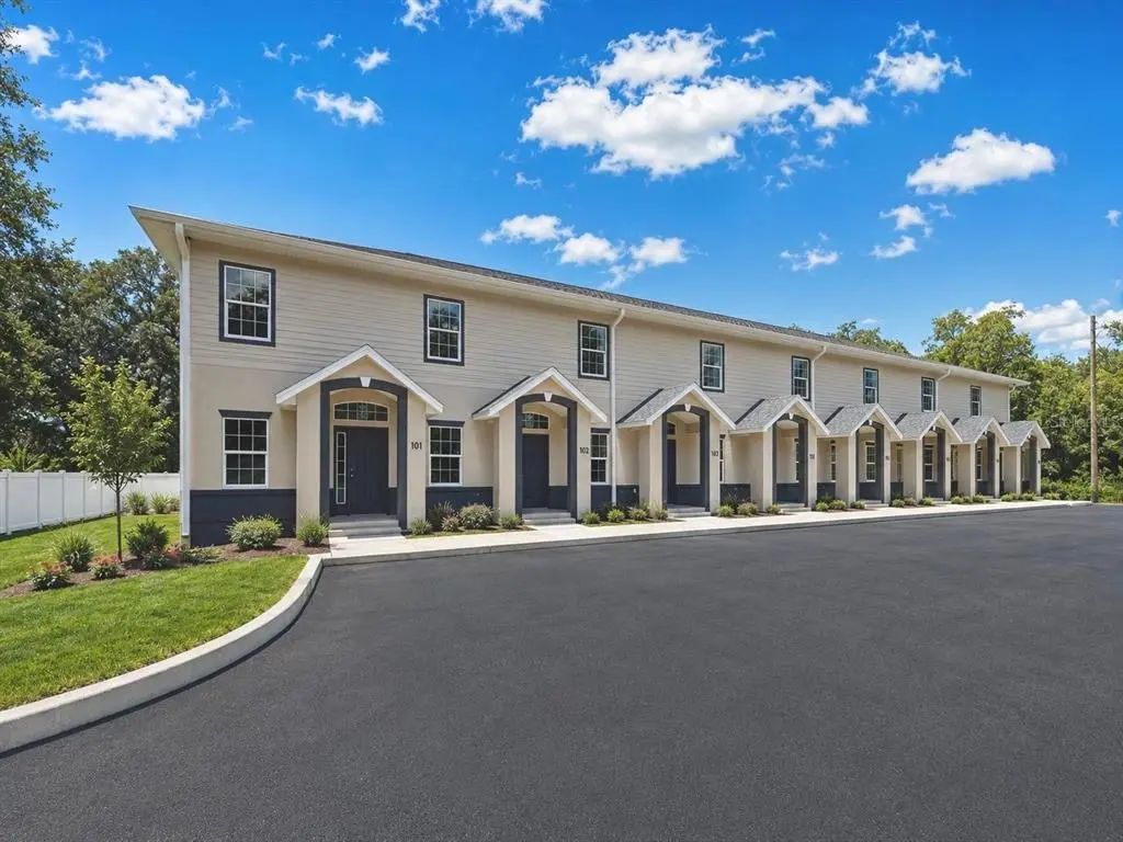 2540 Nw 2 Street 206, OCALA
