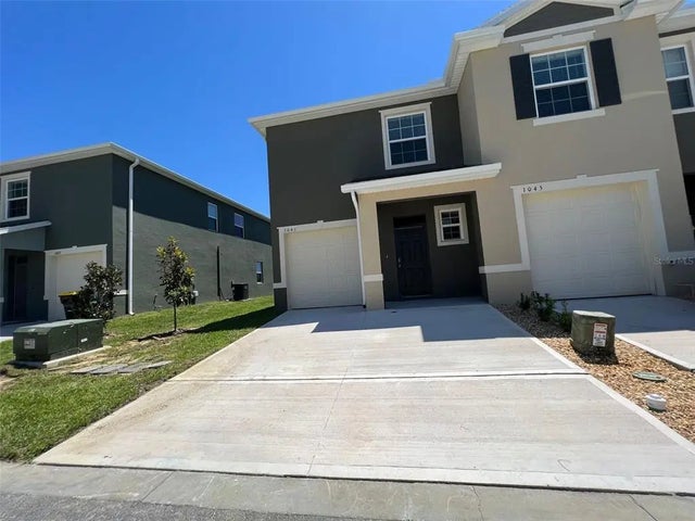 1041 Blue Jay Drive, DAVENPORT
