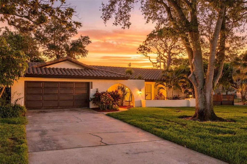 7220 Sunshine Drive S, ST. PETERSBURG