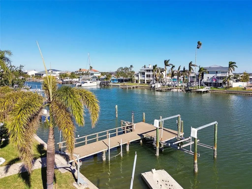 545 Lillian Drive, MADEIRA BEACH