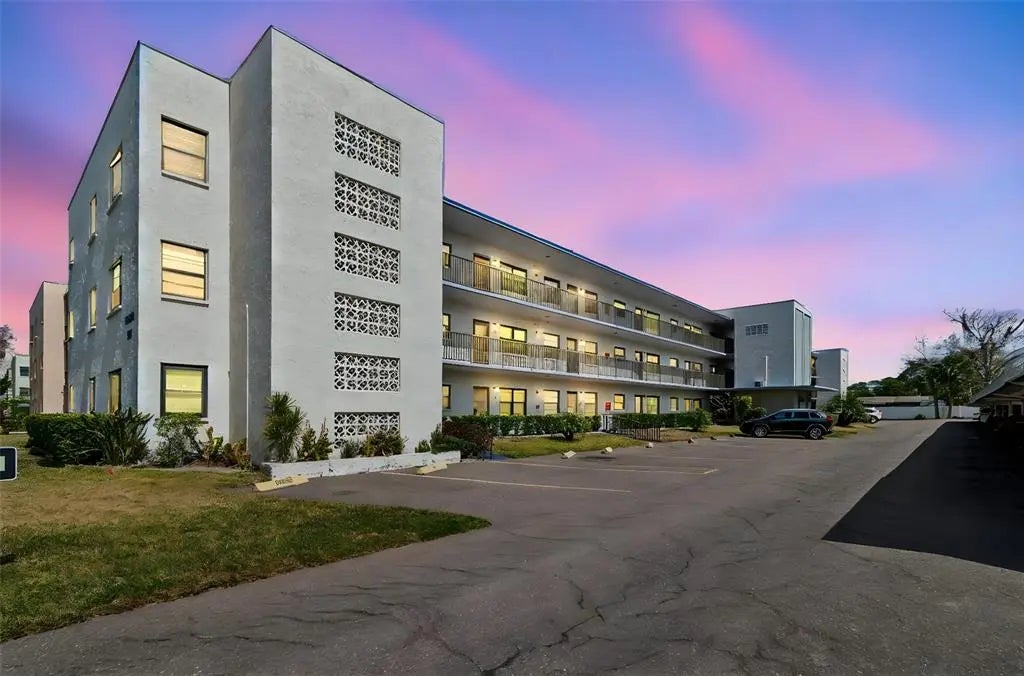 5969 Terrace Park Drive N 307, ST PETERSBURG