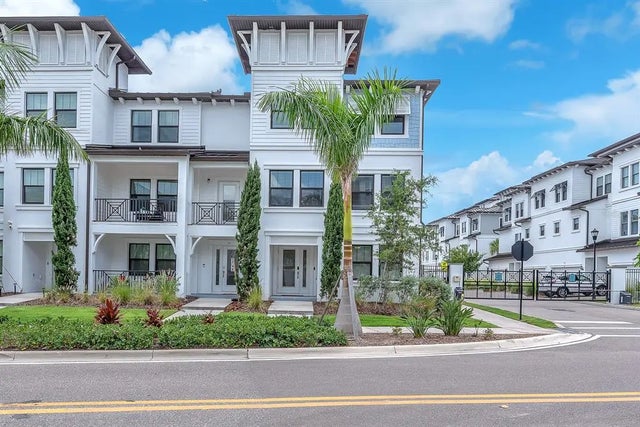 5351 Bridge Street 16, TAMPA