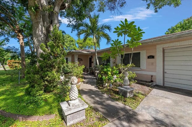 655 42nd Avenue N, ST PETERSBURG