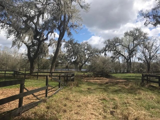 Palomino Lakes Dr, DADE CITY