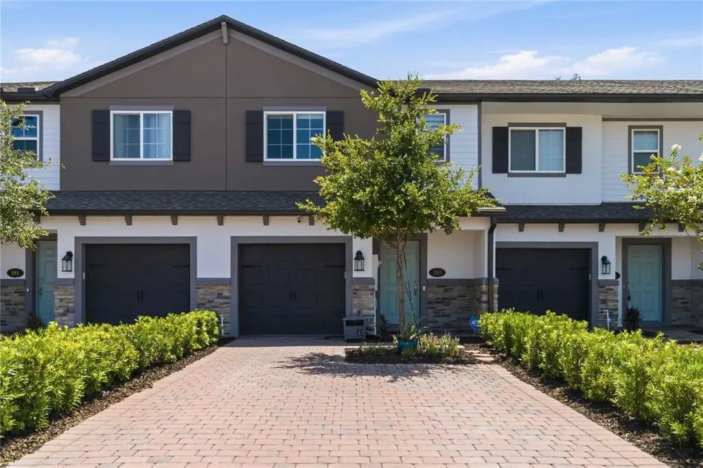 385 Cape Honeysuckle Place, SANFORD