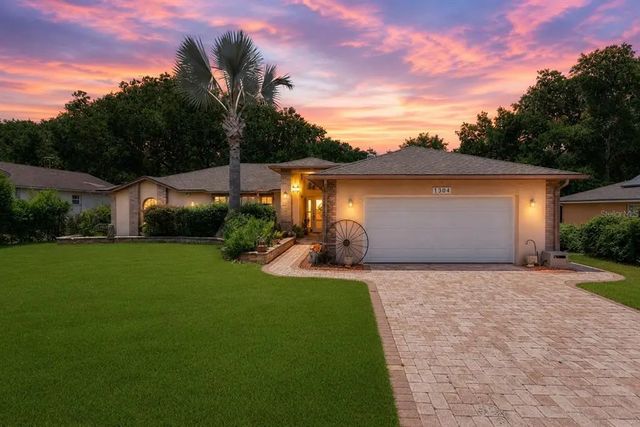 1304 Ariana Woods Circle, AUBURNDALE