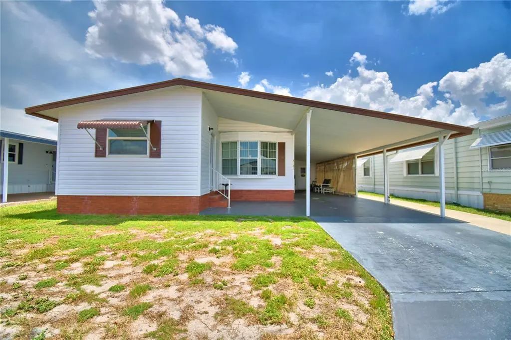 4242 Cedarwood Street, WINTER HAVEN