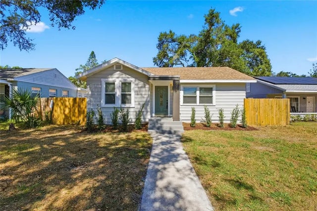918 E Lambright Street, TAMPA