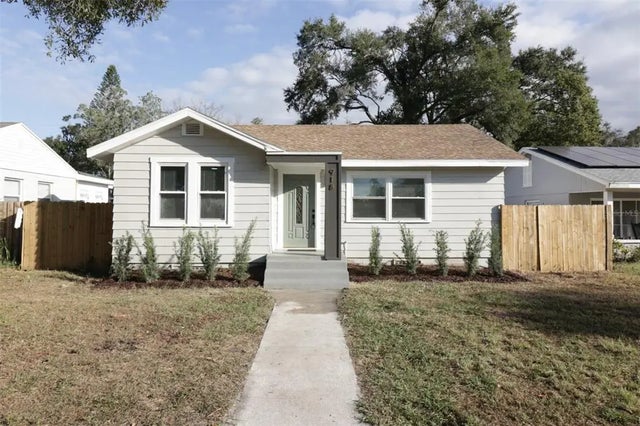 918 E Lambright Street, TAMPA