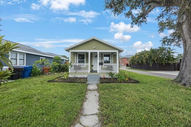 1160 36th Avenue N, ST PETERSBURG