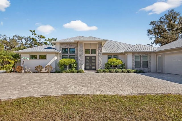 8015 High Oaks Trail, MYAKKA CITY