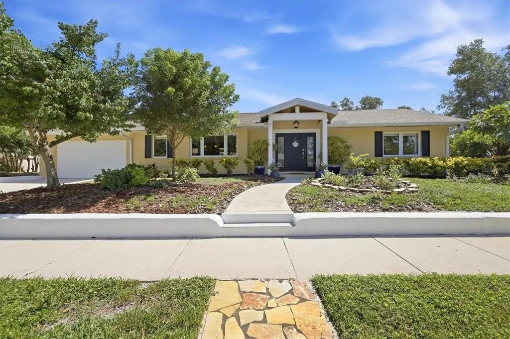 942 Virginia Drive, SARASOTA