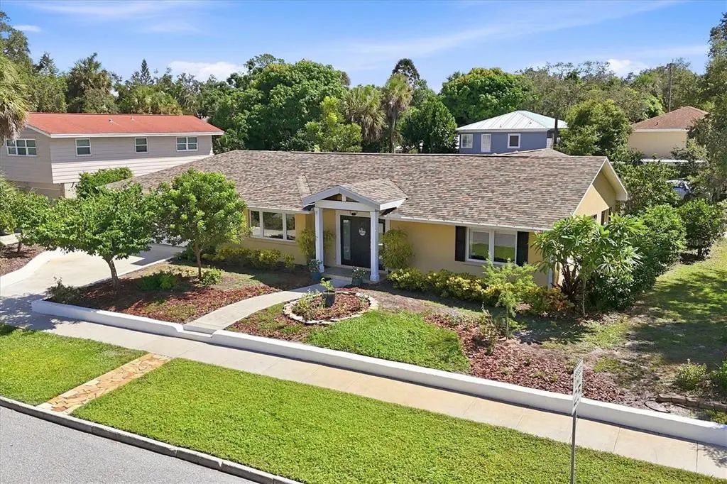 942 Virginia Drive, SARASOTA