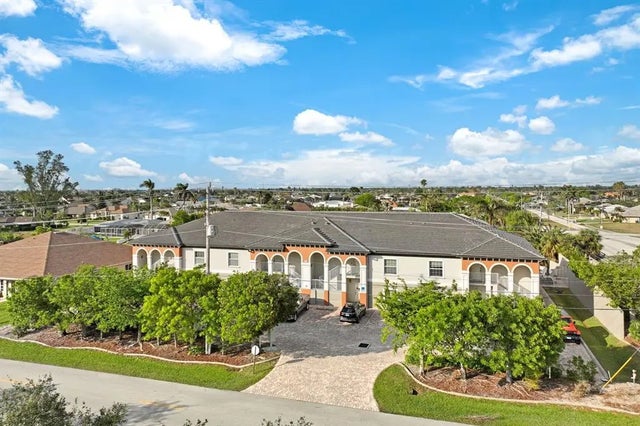 403 Sw 47th Terrace 203, CAPE CORAL