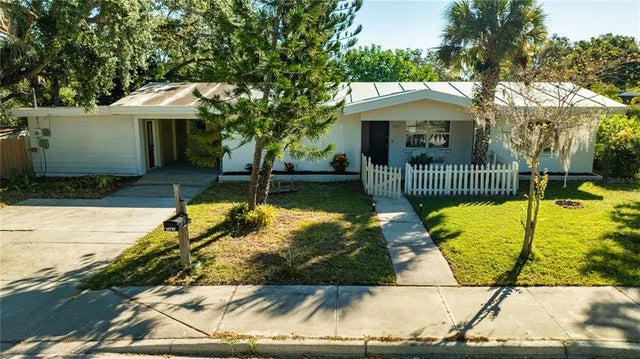 2695 S East Avenue, SARASOTA