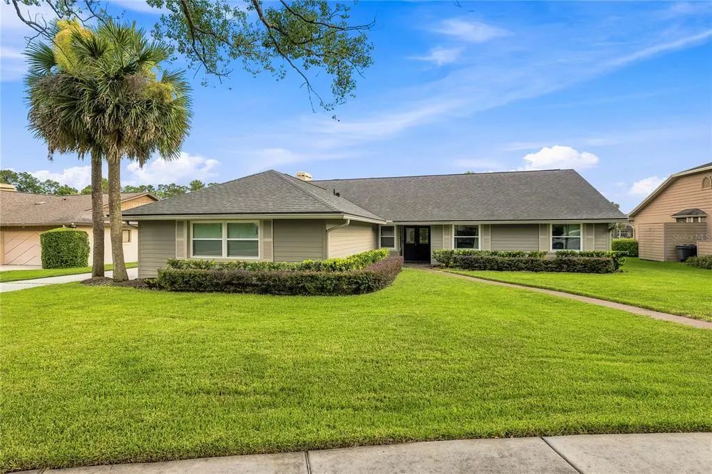 434 Twisting Pine Circle, LONGWOOD