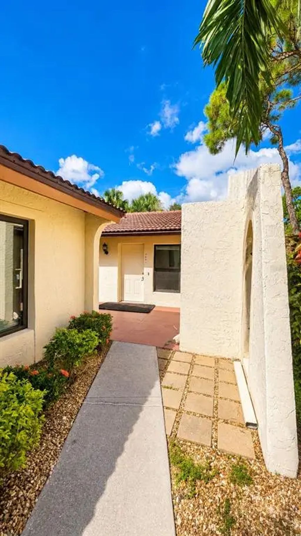 3601 Longmeadow 48, SARASOTA