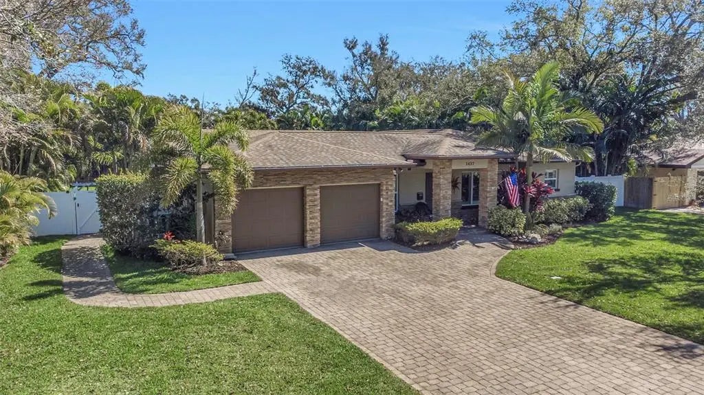 1437 Country Club Rd N Road N Country Club Rd N, ST PETERSBURG