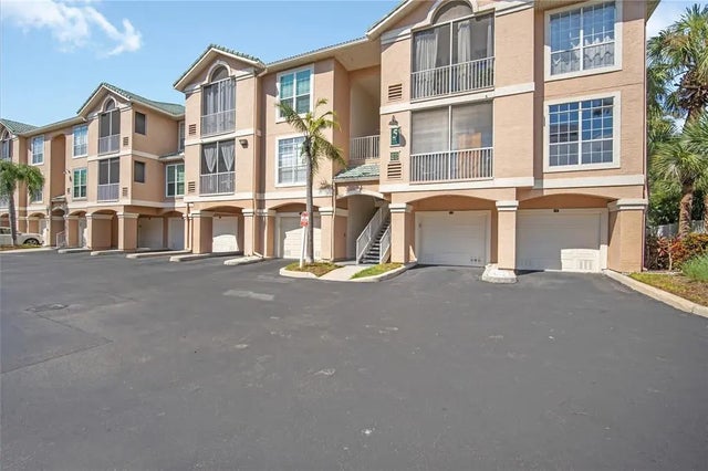5110 Bay Club Circle 5110, TAMPA
