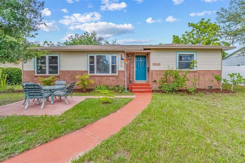 1642 50th Avenue N, ST. PETERSBURG