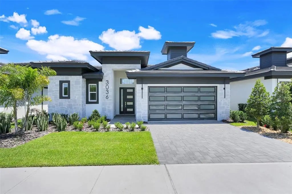 3036 Kensington Avenue, DAVENPORT