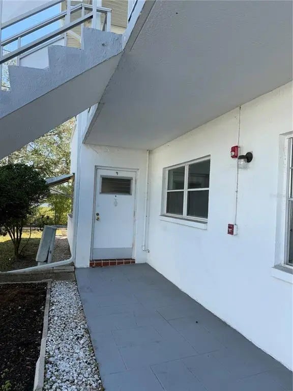 5895 18th Street N 9, ST PETERSBURG