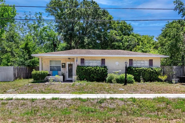 1683 Pine Street, LARGO