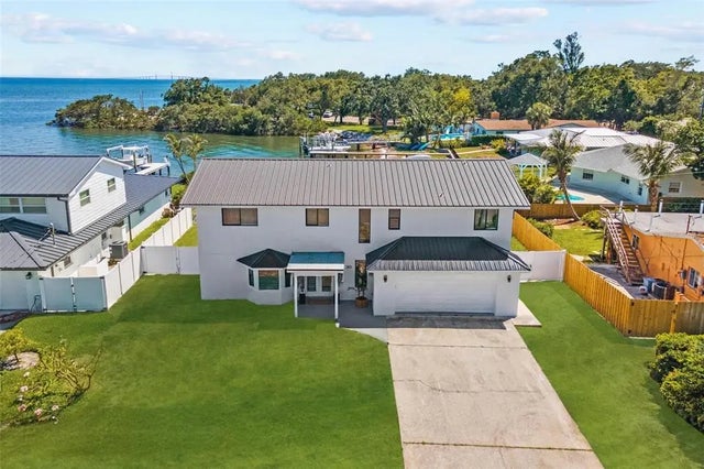 380 Colony Point Road S, ST PETERSBURG