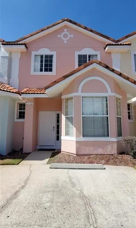 1112 S Beach Circle, KISSIMMEE