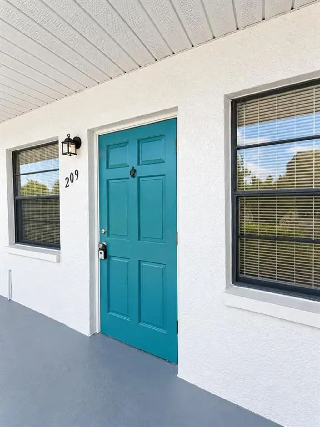 5925 Terrace Park Dr N 209, ST. PETERSBURG