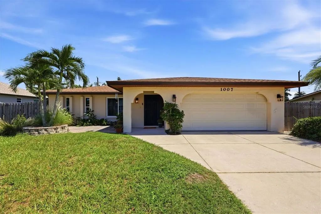 1007 Olympia Road, VENICE