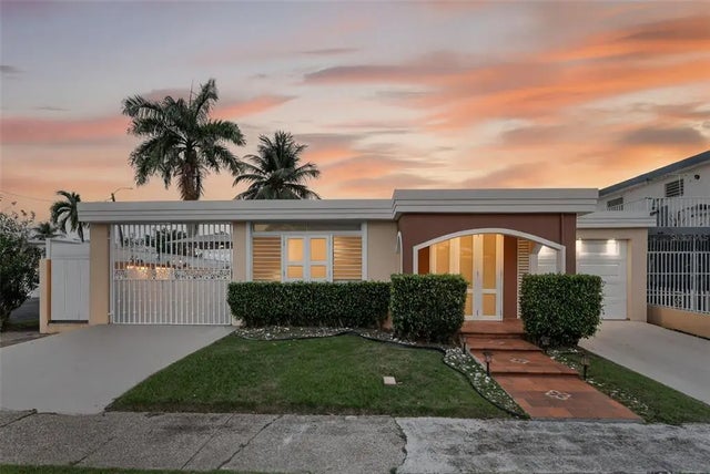 13 St. Riverview P-7, BAYAMON